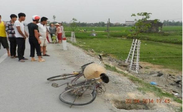 Thiếu nữ bị xế hộp tông chết trên đường đi bắt cua